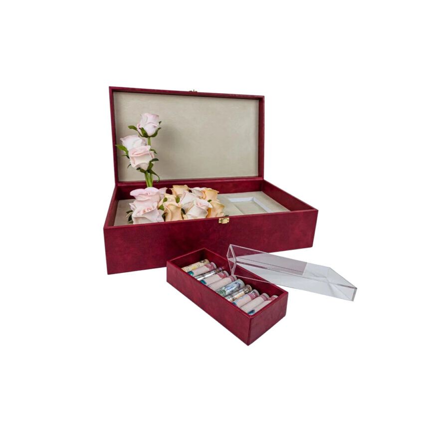 Gift box with elegant design, customizable in size, color, and contents.