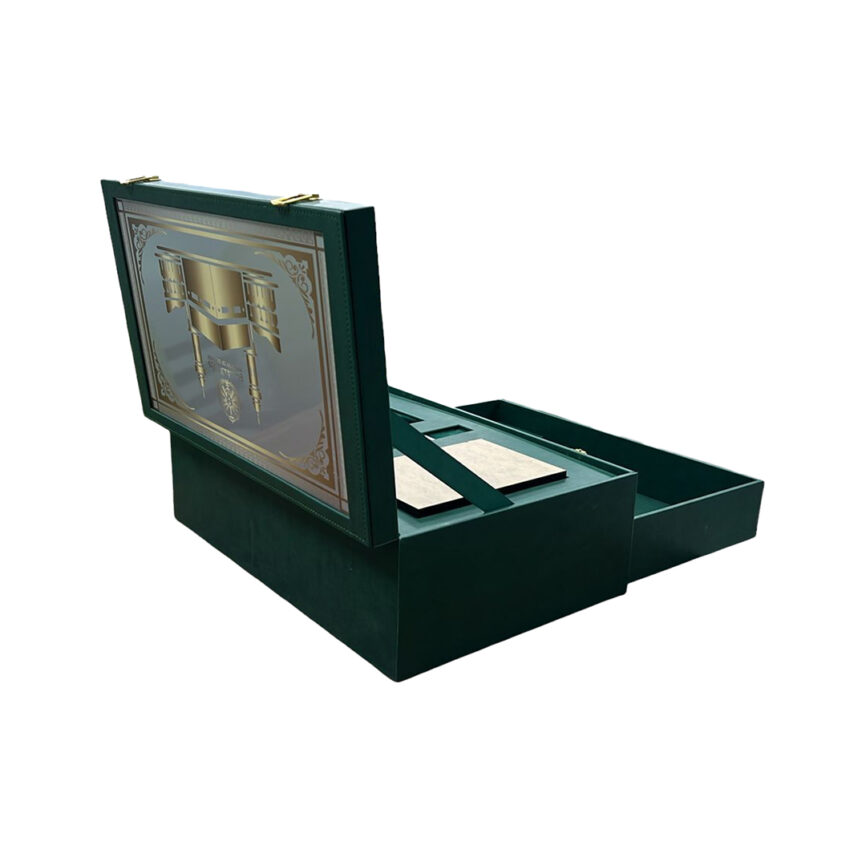 A green gift box with a sleek, customizable design, perfect for various occasions.